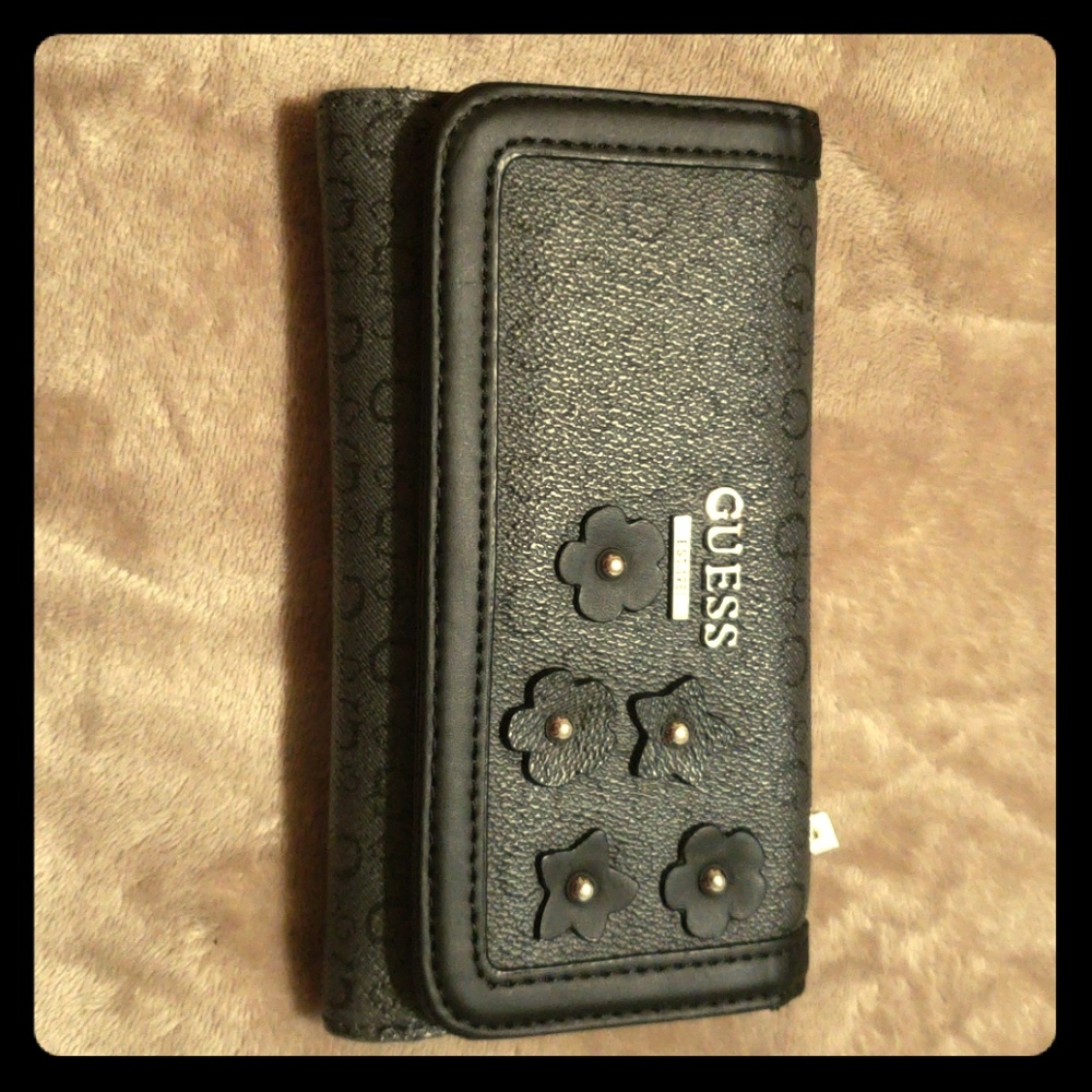 Guess wallet